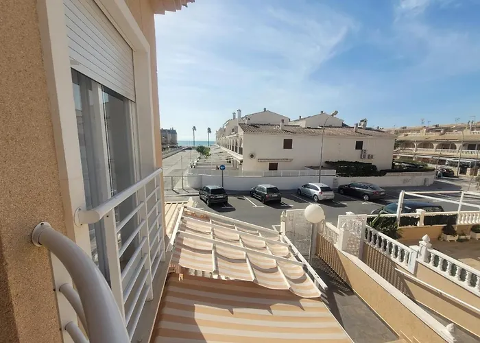 Adosado Con Piscina Al Lado De La Playa