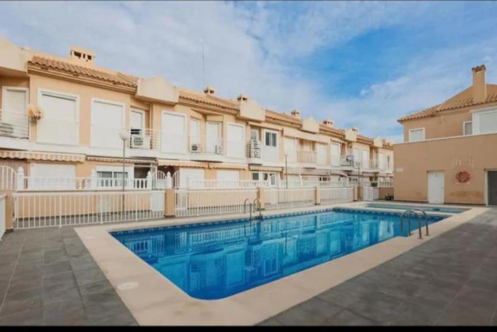 Adosado Con Piscina Al Lado De La Playa Holiday home