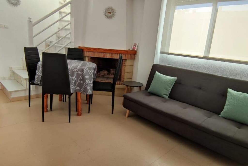 Adosado Con Piscina Al Lado De La Playa Holiday home